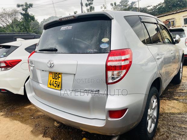 Toyota RAV4 2010