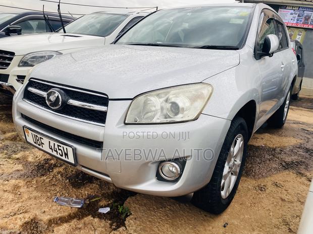 Toyota RAV4 2010