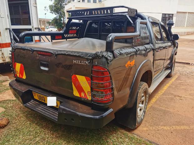 Toyota Hilux 2.5 D-4D SRX 4x4 2006 Gray