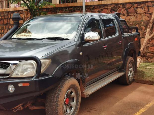 Toyota Hilux 2.5 D-4D SRX 4x4 2006 Gray