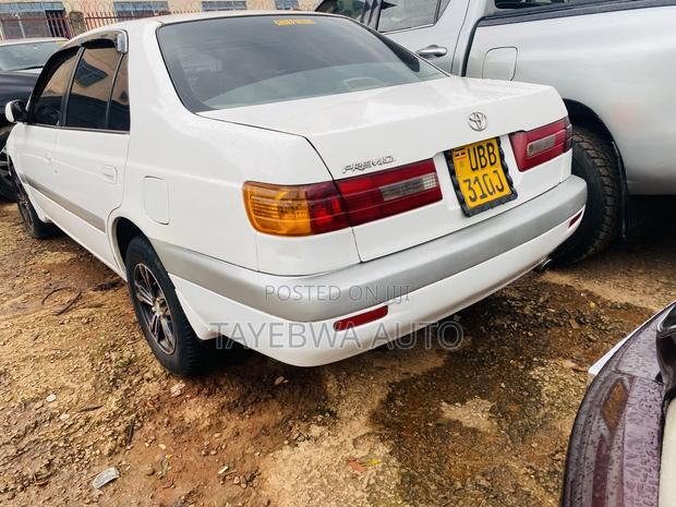 Toyota Corona Premio 2001 White