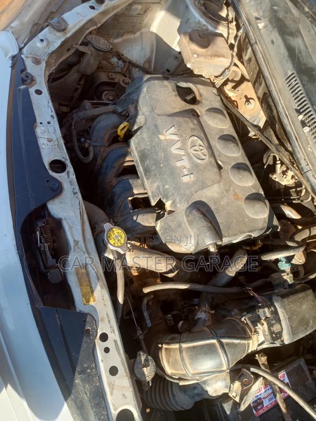 Toyota IST 2010 Gray