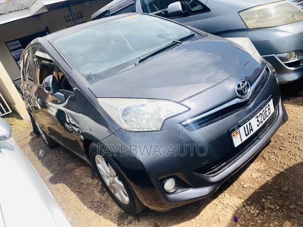 Toyota Ractis 1.5 FWD 2010 Gray