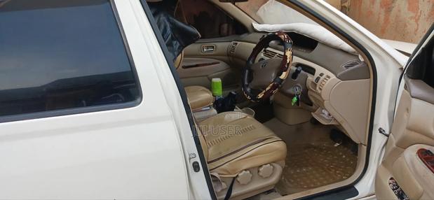 Toyota Vista 2000 White