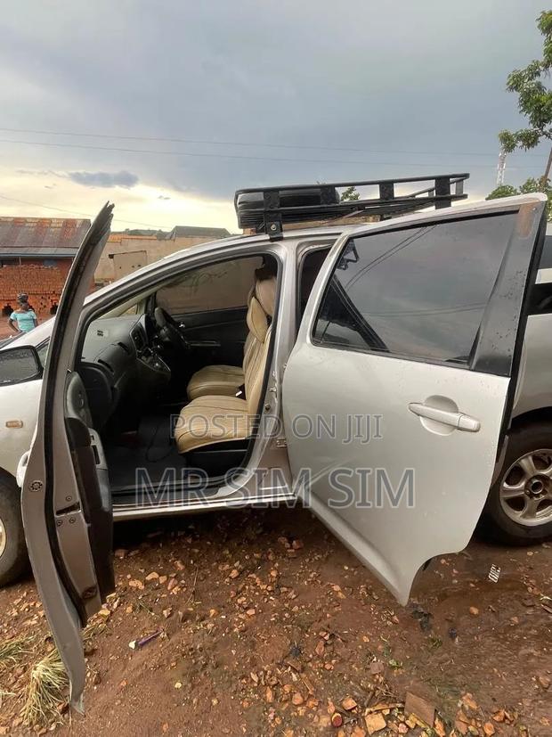 Toyota Wish 2009 Silver