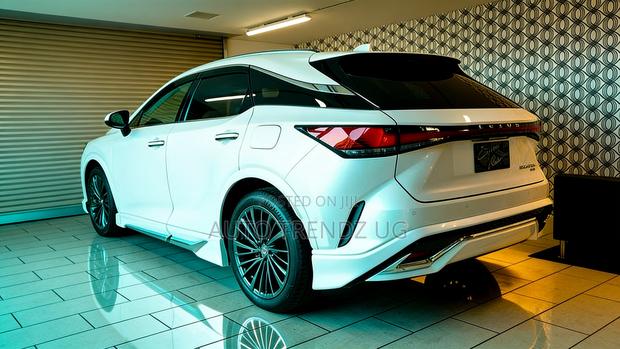 Lexus RX 450h+ Luxury AWD 2024 White