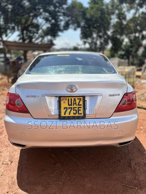 Toyota Mark X 2006 Silver