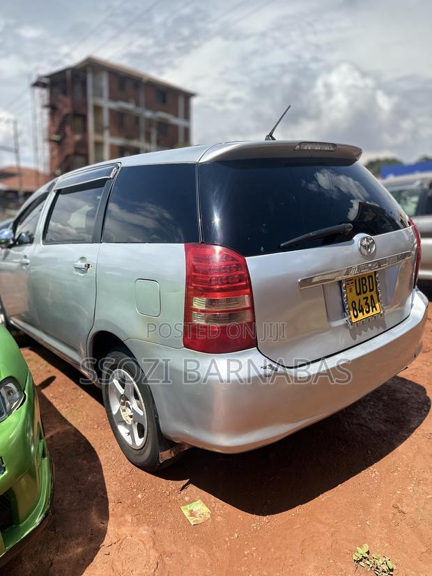 Toyota Wish 2006 Silver