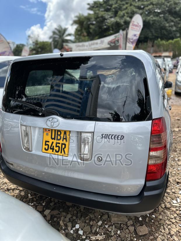 Toyota Probox 2005 Silver