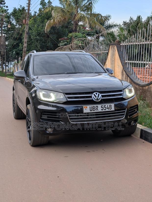 Volkswagen Touareg 2012 Black