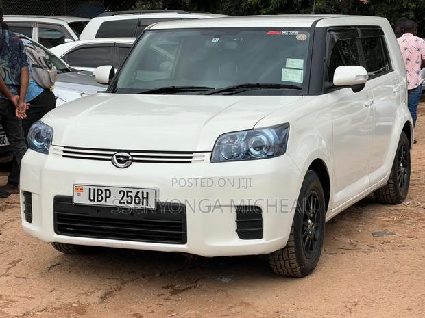 Toyota Corolla Rumion 2008 White