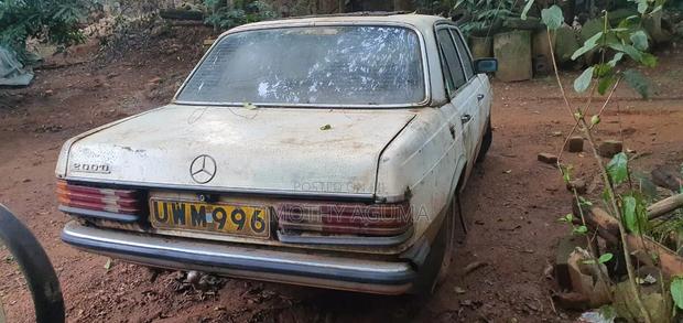 Mercedes-Benz W123 1983 White