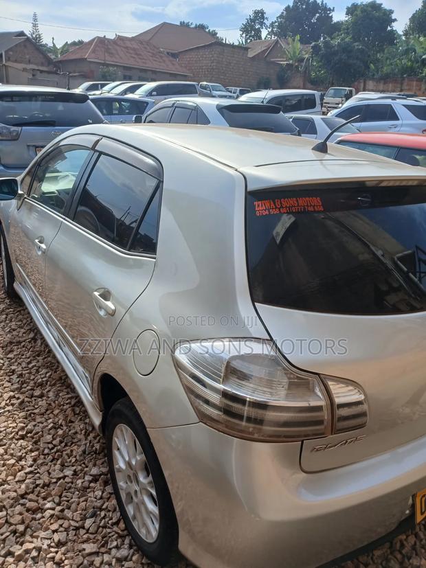 Toyota Blade 2009 Silver