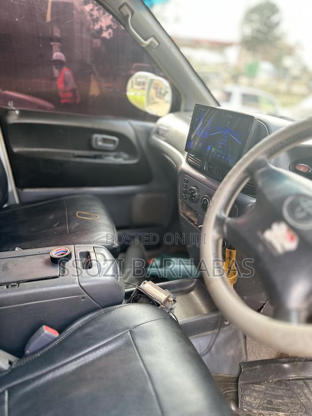 Toyota LiteAce Noah 1998