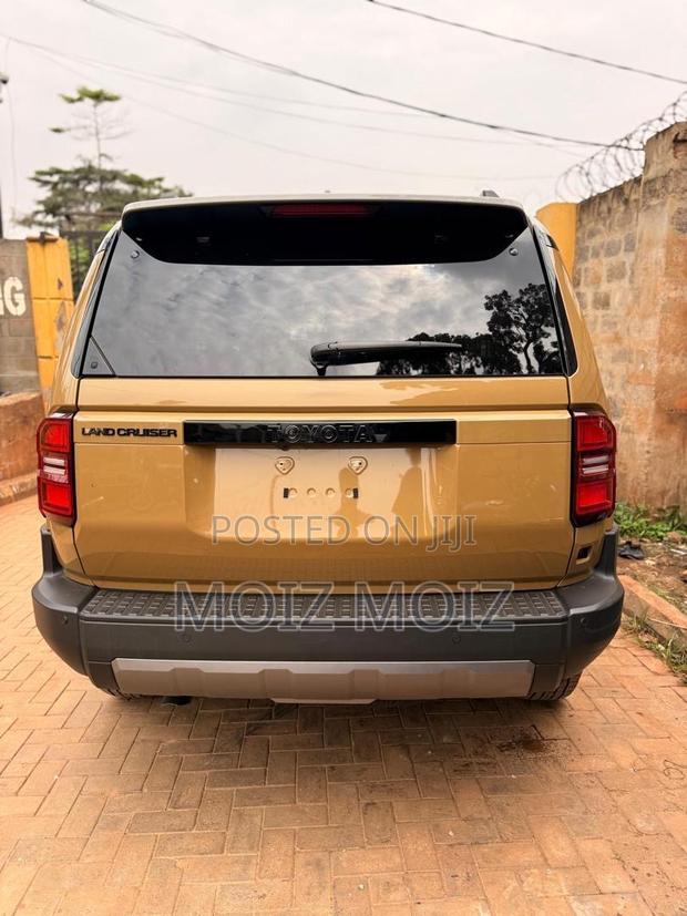 Toyota Land Cruiser Prado 2025 Gold