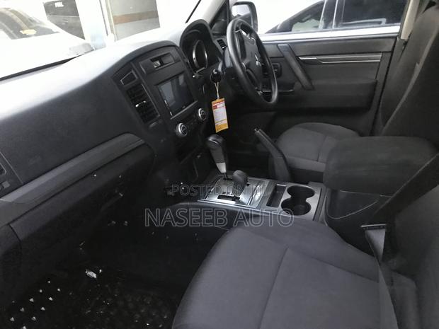 Mitsubishi Pajero 2009 White