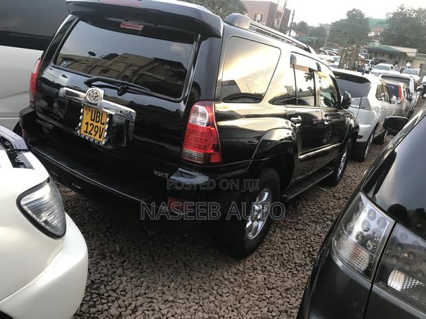 Toyota Hilux Surf 2009 Black