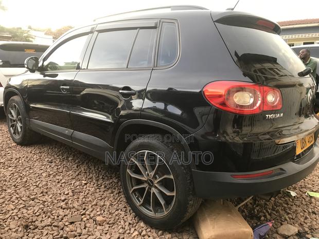 Volkswagen Tiguan 2009 Black