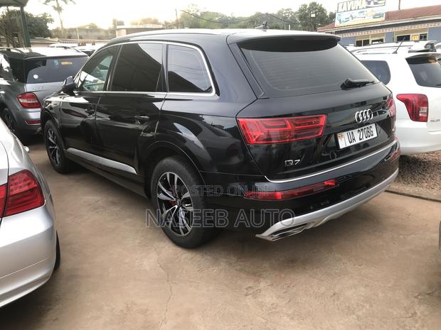 Audi Q7 2018 Black