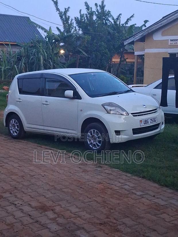 Toyota Passo 1.0 FWD 2007 Pearl