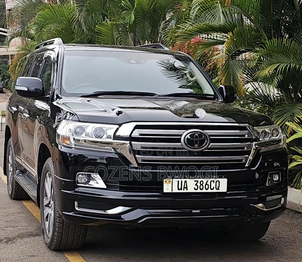 Toyota Land Cruiser 4.6 V8 ZX 2016 Black