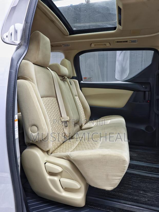 Toyota Alphard 2.5 Petrol AWD 2018 Silver