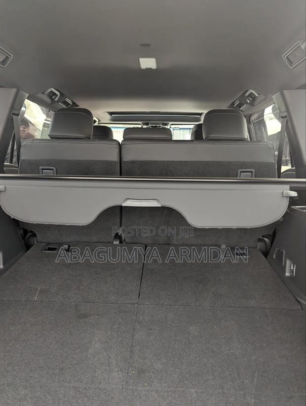 Toyota Land Cruiser Prado 2.7 2024 White
