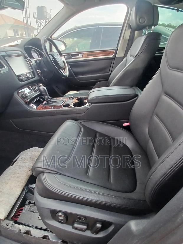 Volkswagen Touareg TDI Executive AWD 4MOTION 2016 Silver