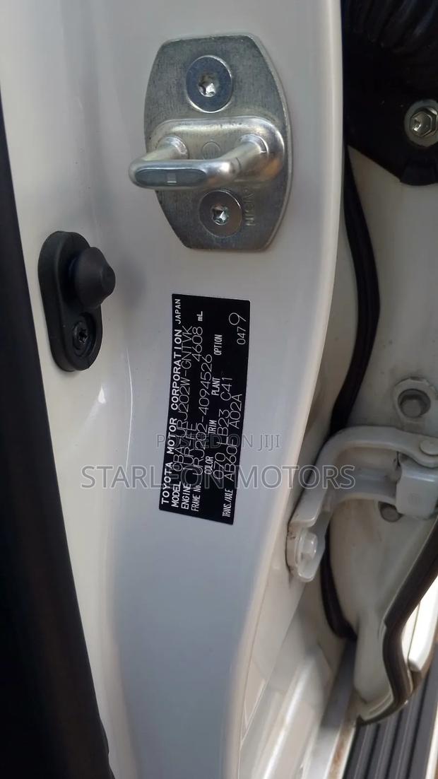 Toyota Land Cruiser 4.6 V8 ZX 2015 White