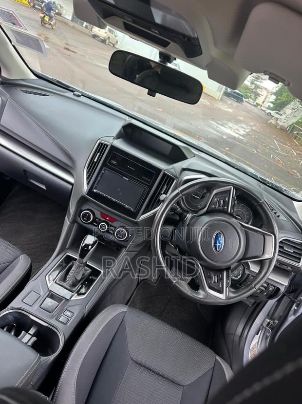 Subaru Impreza 2.0i Premium AWD Hatchback 2017 Silver