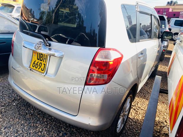 Toyota Ractis 1.3 FWD 2007 Silver