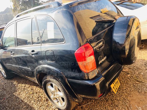 Toyota RAV4 1.8 2005 Black