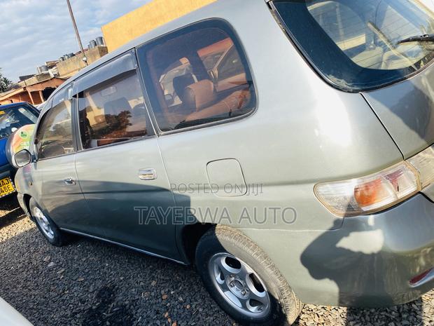 Toyota Gaia 1998 Gray