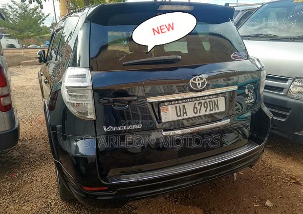 Toyota Vanguard 2011 Black