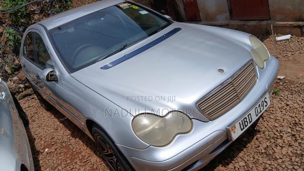 Mercedes-Benz C200 2005 Silver
