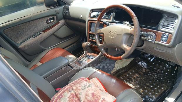 Toyota Mark II 2002 White
