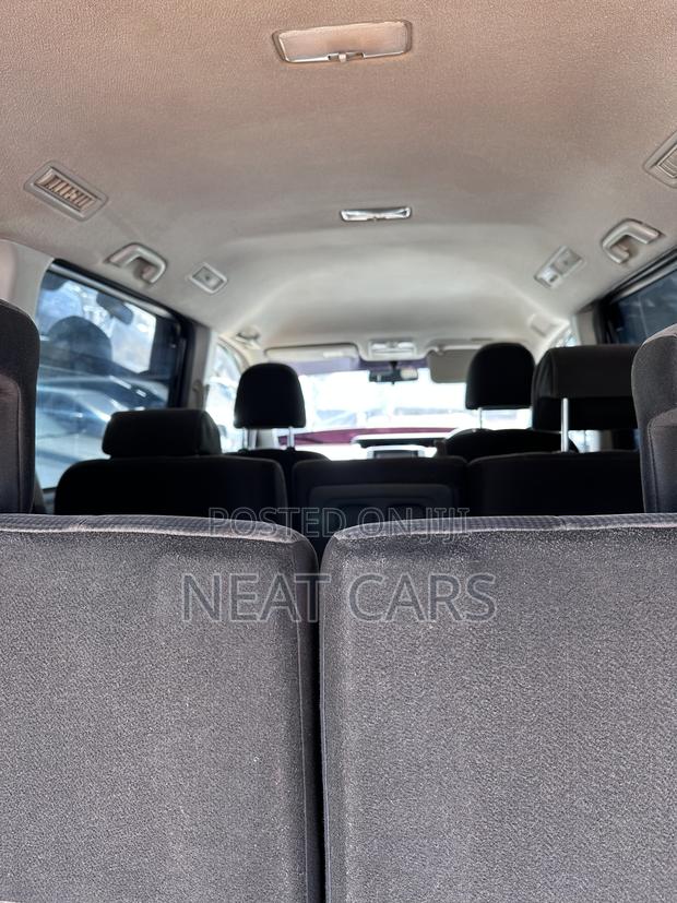 Toyota Noah 2009 Gray