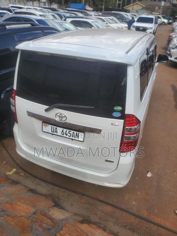 Toyota Noah 2012 White
