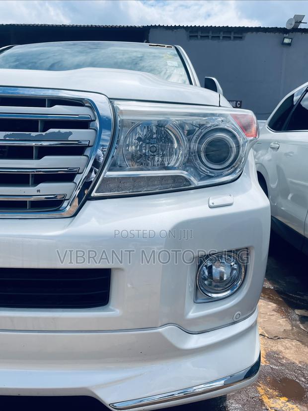 Toyota Land Cruiser 2015 White