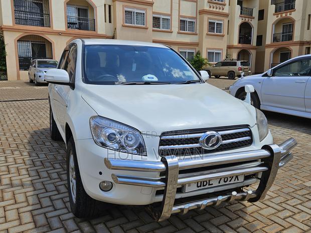 Toyota RAV4 2007 Pearl