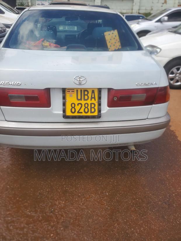 Toyota Corona 1996 White