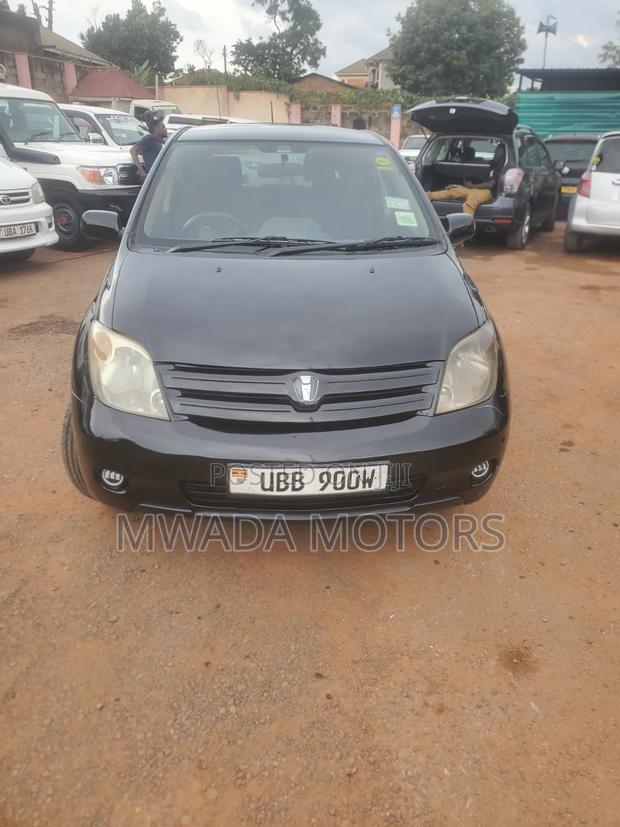 Toyota IST 2002 Black