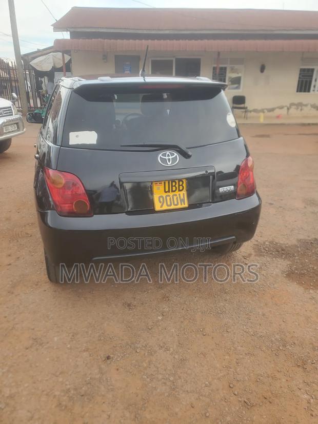 Toyota IST 2002 Black