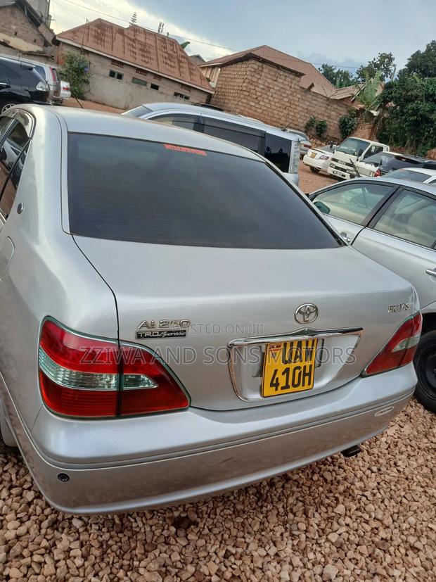 Toyota Brevis 2002 Silver
