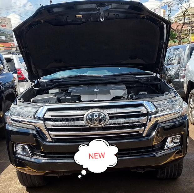 Toyota Land Cruiser 4.6 V8 ZX 2017 Black