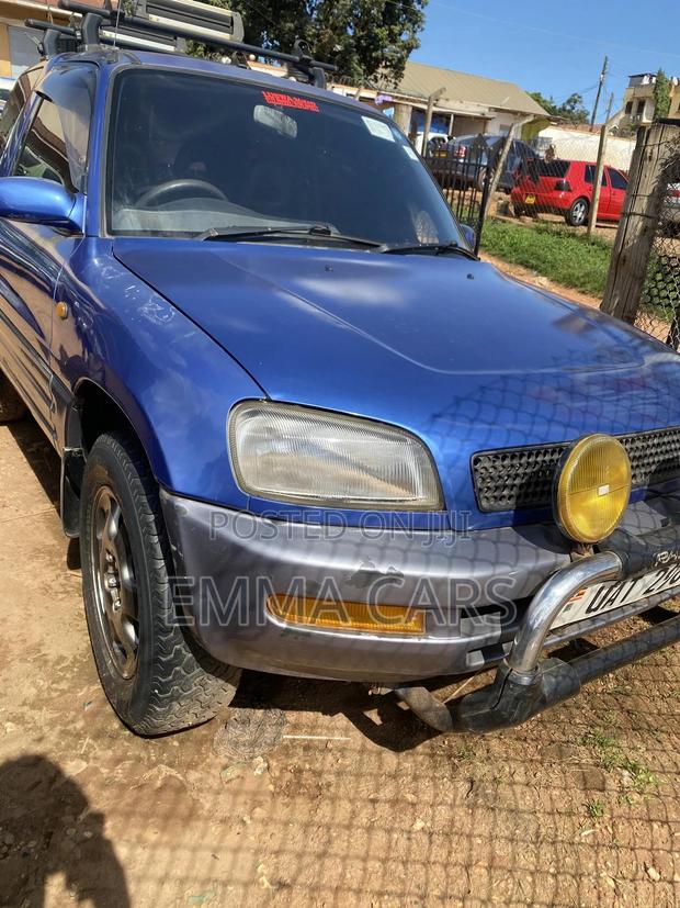 Toyota RAV4 1999 Blue