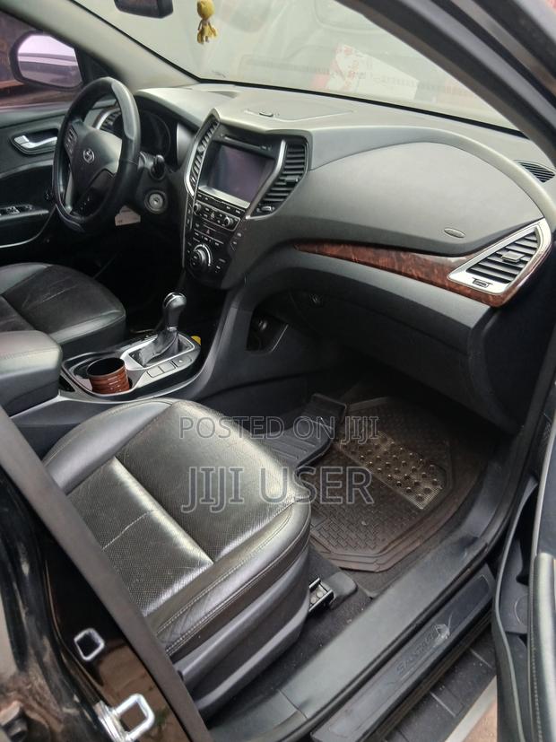 Hyundai Santa Fe 2014 Black