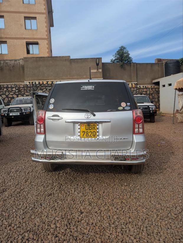 Toyota Raum 2009 Silver