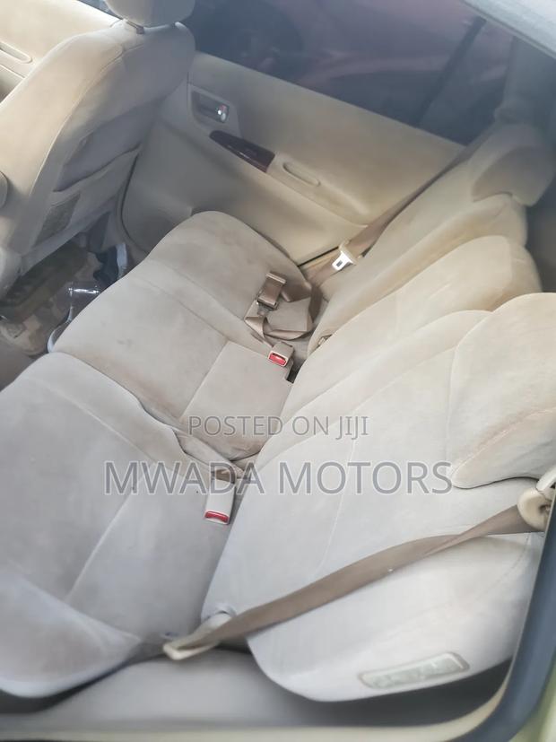 Toyota Corolla Spacio 2004