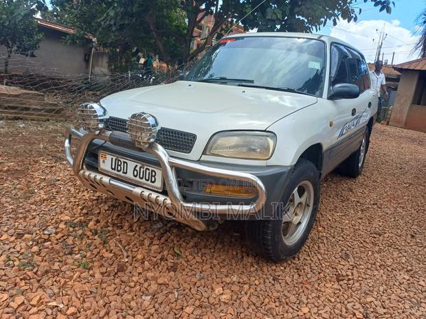 Toyota RAV4 Cabriolet 1998 White